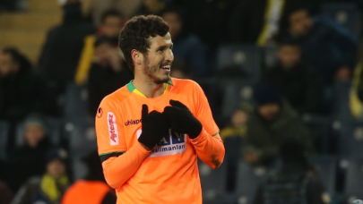 Beşiktaş, Salih Uçan'ı Şampiyonlar Ligi faktörü ile ikna edecek