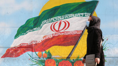 İran'da son 24 saatte koronavirüs'ten 165 kişi hayatını kaybetti