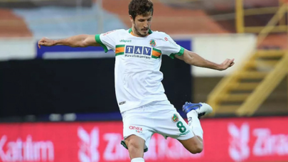 Salih Uçan'ın menajerinden açıklama: Süper Lig'den "üç büyük" takım ilgileniyor