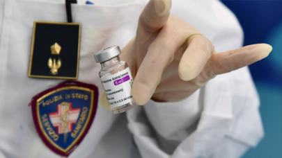 Slovakya, AstraZeneca aşısının kullanımını askıya aldı