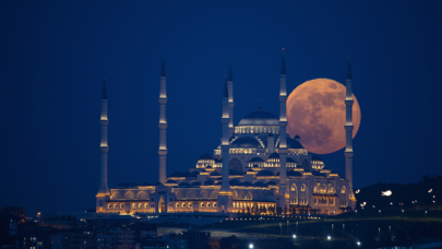 Süper Çiçek Kanlı Ay, İstanbul semalarında