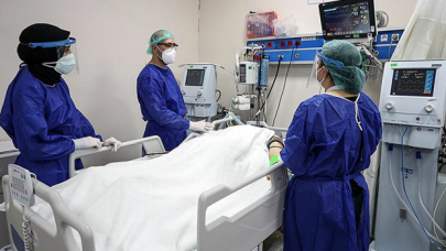 Türkiye'de koronavirüs: Vaka ve vefat sayıları düşüyor