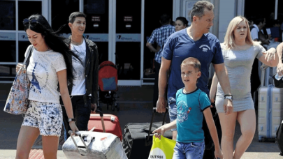 Antalya'ya 8 günde, 120 bin Rus turist geldi