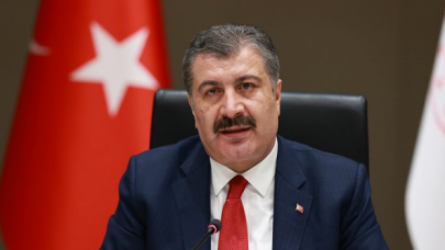 Bakan Koca, 40 milyonuncu aşıyı yapan doktoru paylaştı