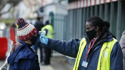 İngiltere'de koronavirüs vakalarında rekor yükseliş