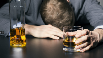 Az miktarda içki içmek, kalp hastalarını koruyabilir