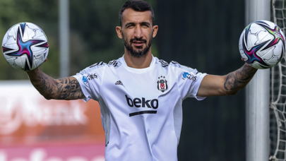 Beşiktaş'ın yeni transferi Mehmet Topal: "20 yaşındaki gibi heyecanlıyım"