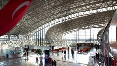 Bir havalimanında isim değişikliği