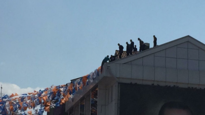 Bursa’da AK Parti İl Başkanlığı binasında intihar girişimi