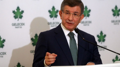 Davutoğlu gençlere seslendi: Asla ümitsizliğe kapılmayın