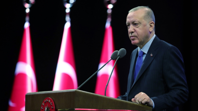 Erdoğan: Gençler ülkemizin geleceğini hem inşa hem de ihya edecek