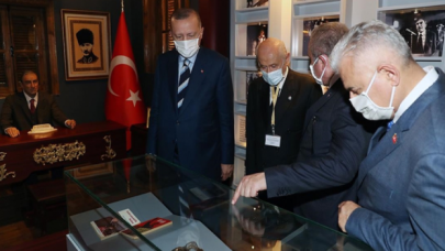 Erdoğan, KKTC'de Alparslan Türkeş'in doğduğu müze evi gezdi