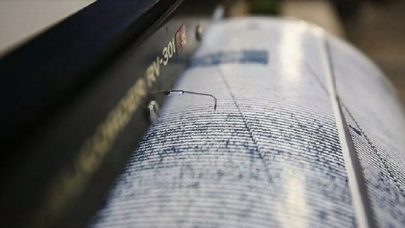 İzmir'de sarsıntılar sürüyor