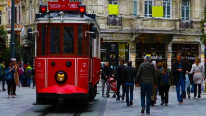 Koronavirüs rehberi güncellendi:  Sosyal mesafe 2 metreye çıkarılması önerildi