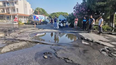 Kuşadası’nda patlayan lağımın suları denize karıştı!