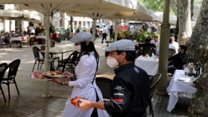 Lokantacılardan aşı karşıtlarına isyan etti, önlem çağrısında bulundu