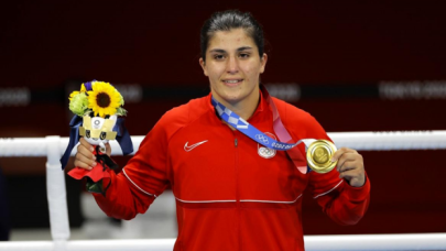 Busenaz Sürmeneli: “Tek elle antrenman yaptım ama pes etmedim"