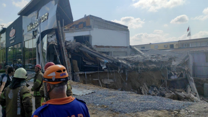 İstanbul Masko Sanayi Sitesi'nde bina çöktü!