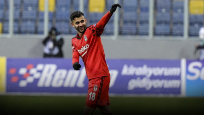 Rachid Ghezzal'dan "Eve dönüyoruz" paylaşımı