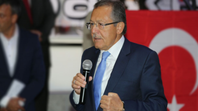 DEVA Partisi kurucularından Ahmet Edip Uğur hayatını kaybetti