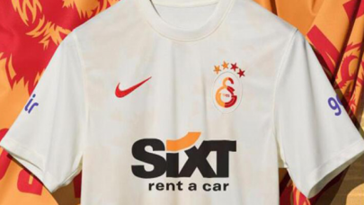 Galatasaray, üçüncü formasını tanıttı