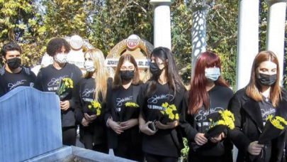 Zeki Müren, 25'inci ölüm yıl dönümünde kabri başında anıldı