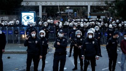 Boğaziçi Üniversitesi'nde, polis birçok öğrenciyi gözaltına aldı!