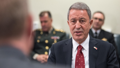 Hulusi Akar'dan Yunanistan'a diyalog çağrısı