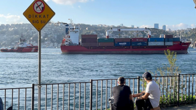 İstanbul Boğazı'nda kargo gemisi felakete metreler kala durdu