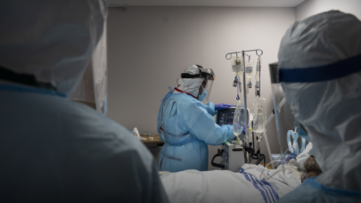 Bilim Kurulu Üyesi Tevfik Özlü'den 'Omicron' açıklaması