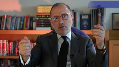 Suriyeli bir aileyi Nevşin Mengü'nün yanındaki daireye taşıyın kirası benden