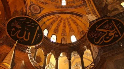 Ayasofya-i Kebir Camii'nde 88 yıl sonra ilk teravih namazı kılınacak
