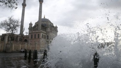 İstanbul'a 'turuncu' uyarı: Fırtınaya dikkat