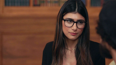 Mia Khalifa, Putin ile alay etti