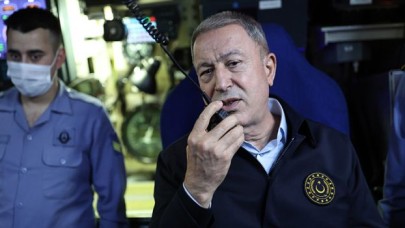 Milli torpido AKYA'nın ilk atışını Bakan Hulusi Akar yaptı