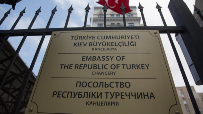 Türkiye'nin Kiev Büyükelçiliği boşaltılıyor