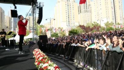 Ataşehirliler 23 Nisan’ı Oğuzhan Koç konseriyle kutladı