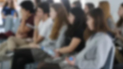 'Cumhurbaşkanına hakaret' iddiasıyla gözaltına alınan liseliler serbest bırakıldı