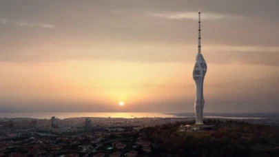 İstanbul Çamlıca Kulesi turistik mekanların gözdesi oldu