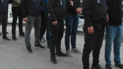 İzmir merkezli 26 ilde FETÖ operasyonu