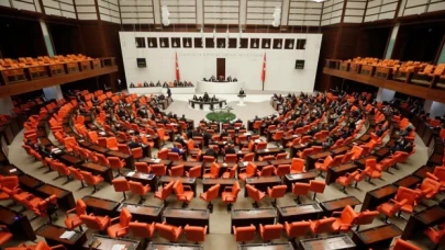 Siyasi partilerin bayramlaşma programı belli oldu