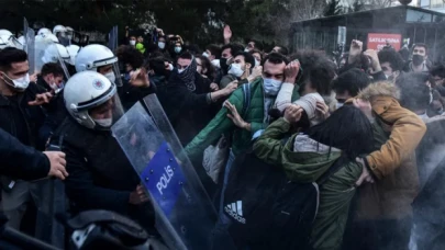 Toplantı ve gösteri yürüyüşü yönetmeliğinde değişiklik