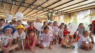 Ukraynalı savaş mağduru çocuklar Antalya’daki etkinliklerde eğlendi