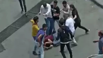 Cumhurbaşkanına hakaret suçlamasıyla gözaltına alınan 2 kişi tutuklandı