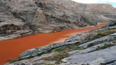 Davutoğlu:  “Fırat’ı, suyumuzu, toprağımızı siyanürle zehirlediler; iktidar seyrediyor.’’