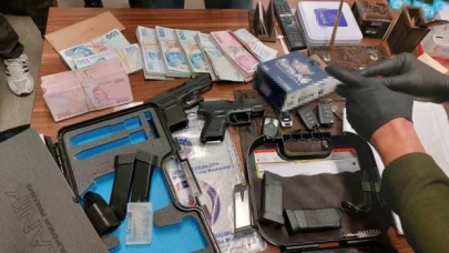 ”Demir Yumruk” operasyonunda 8 bin 690 banka hesabı ile bir özel uçağa el konuldu