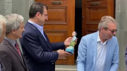 Ekrem İmamoğlu, eşi Dilek İmamoğlu’nun amcası Mehmet Kaya’nın cenaze törenine katıldı