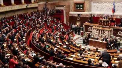 Fransa'da ilk defa bir kadın, meclis başkanı seçildi