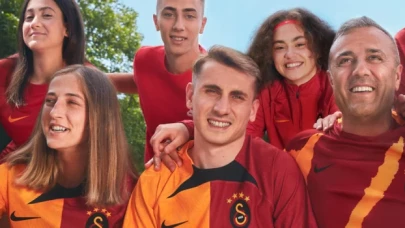 Galatasaray yeni sezon formasını tanıttı, fiyatlar belli oldu