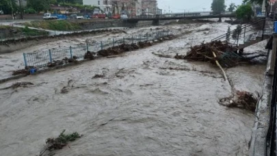 Kastamonu'da sağanak: Dereler taştı, vatandaşlar tahliye edildi